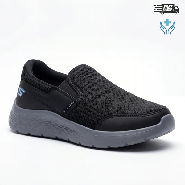 BAJO SHOES 127 black mesh slip-on sneaker – front 3/4 view – Marjana label – lightweight breathable design – BAJO SHOES ref 127