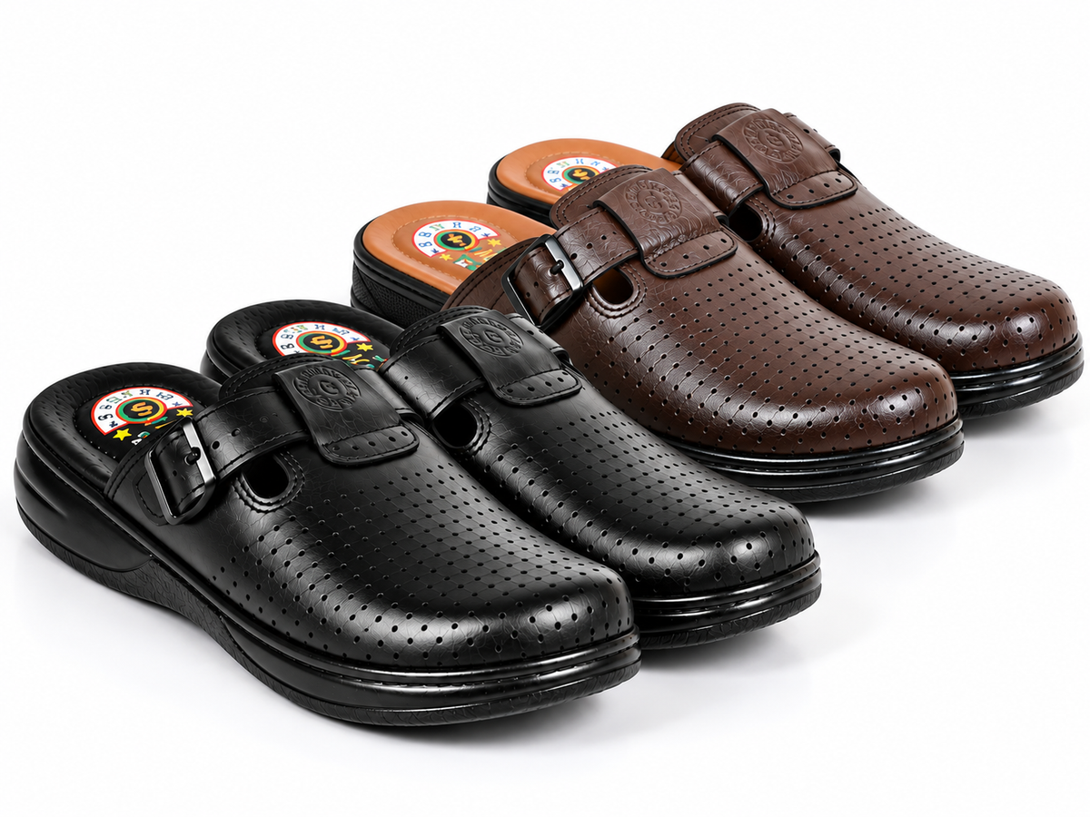 Sabots noirs et bruns BAJO SHOES présentés en studio