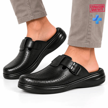 Sabot médical homme noir BAJO SHOES à boucle perforée, semelle souple et confort professionnel.