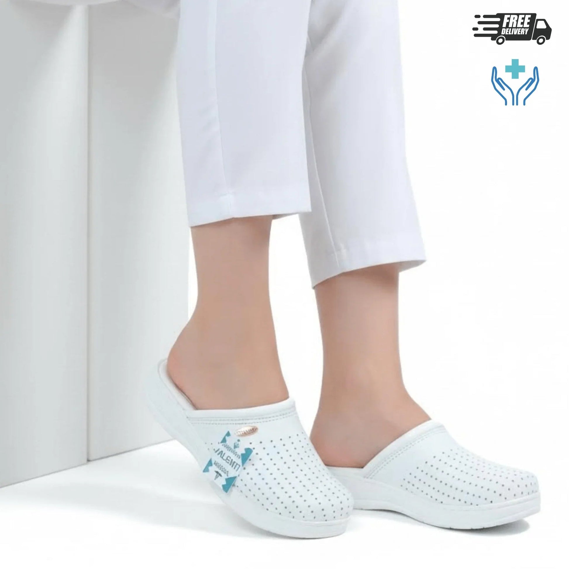 Sabot médical femme cuir blanc porté avec tenue médicale – Léger respirant et anti-fatigue – BAJO SHOES 092